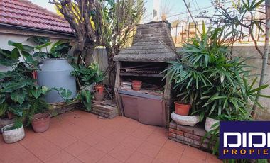Casa venta Burzaco en esquina- APTA CREDITO- 3 AMB. Y PLAYROOM