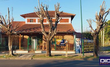 Casa venta Burzaco en esquina- APTA CREDITO- 3 AMB. Y PLAYROOM