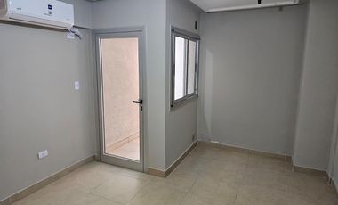 Departamento en alquiler B° Norte  Mono con patio