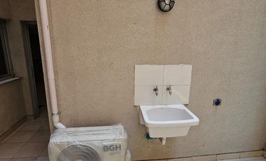 Departamento en alquiler B° Norte  Mono con patio