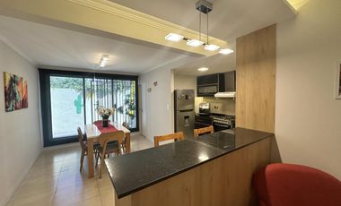 Dúplex en Venta de 2 dormitorios, patio con parrilla. Barrio Smithfield, Centro Zárate