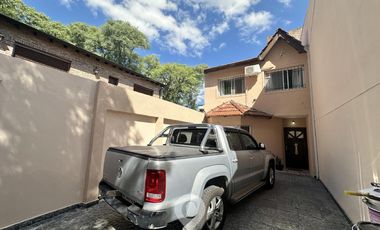 Dúplex en Venta de 2 dormitorios, patio con parrilla. Barrio Smithfield, Centro Zárate