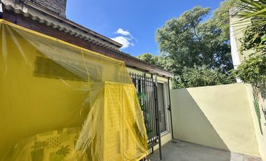 Dúplex en Venta de 2 dormitorios, patio con parrilla. Barrio Smithfield, Centro Zárate