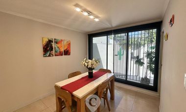 Dúplex en Venta de 2 dormitorios, patio con parrilla. Barrio Smithfield, Centro Zárate