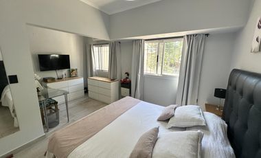 Dúplex en Venta de 2 dormitorios, patio con parrilla. Barrio Smithfield, Centro Zárate