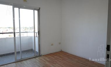 Departamento  2 ambientes en venta en  Lanús Este