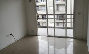 Departamento  2 ambientes en venta en  Lanús Este