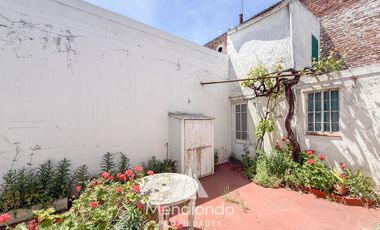 Casa 4 ambientes con cochera y patio en Nueva Pompeya Mar Del Plata