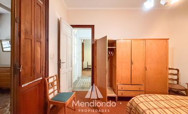 Casa 4 ambientes con cochera y patio en Nueva Pompeya Mar Del Plata