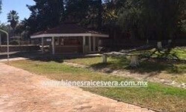 TERRENO EN VENTA EN TEQUISQUIAPAN EN FRACC. VIÑEDOS. Rafa