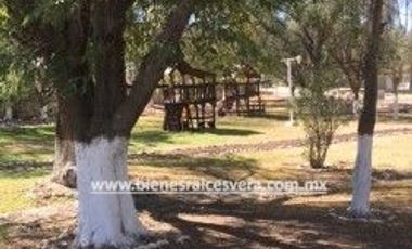 TERRENO EN VENTA EN TEQUISQUIAPAN EN FRACC. VIÑEDOS. Rafa