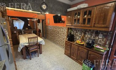 Venta PH 3 ambientes con patio en Villa Dominico