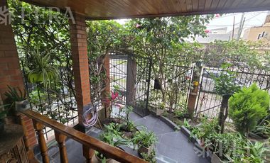 Venta PH 3 ambientes con patio en Villa Dominico