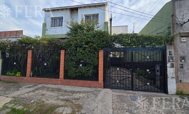 Venta PH 3 ambientes con patio en Villa Dominico