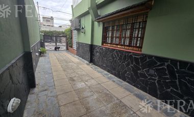 Venta PH 3 ambientes con patio en Villa Dominico