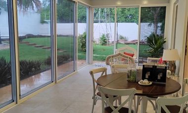 Property with Neo-Colonial Yucatecan Architecture