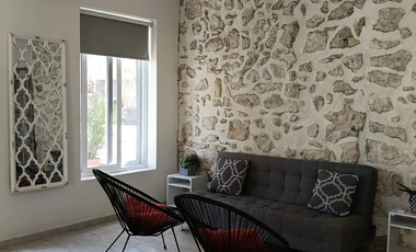 Property with Neo-Colonial Yucatecan Architecture