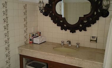 Property with Neo-Colonial Yucatecan Architecture