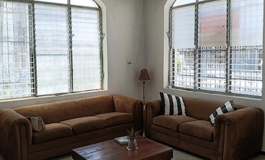 Property with Neo-Colonial Yucatecan Architecture
