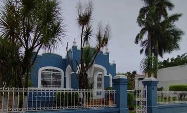 Property with Neo-Colonial Yucatecan Architecture