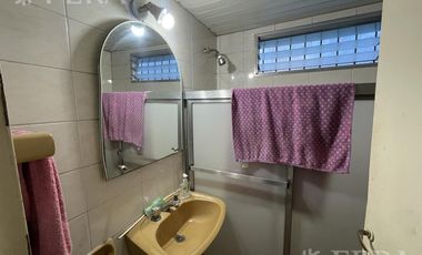 Venta casa 4 ambientes con jardín en Villa Dominico