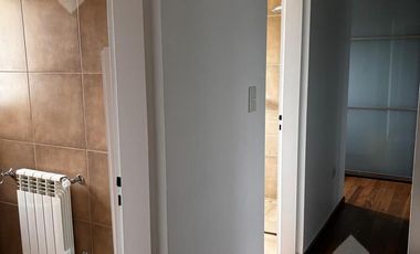 Venta casa 4 dom. estudio, quincho, piscina, Calle Los Cipreses Barrio Rio Grande.- Neuquén cap.-