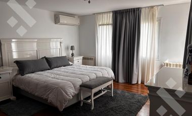 Venta casa 4 dom. estudio, quincho, piscina, Calle Los Cipreses Barrio Rio Grande.- Neuquén cap.-