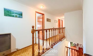 Casa 4 amb. de 199m2 tot. con Cochera y gran parque. San Carlos (Paso y Güemes)