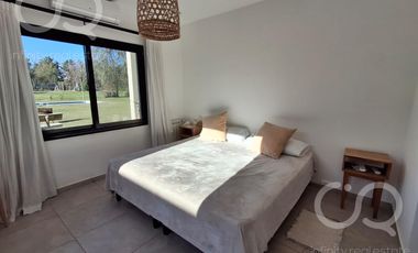 Impecable casa en venta Casuarinas Del Pilar Club de Campo