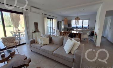 Impecable casa en venta Casuarinas Del Pilar Club de Campo
