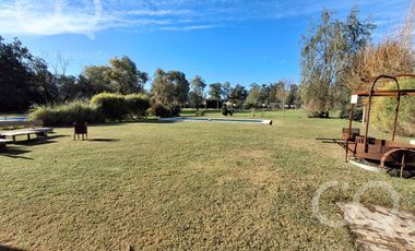 Impecable casa en venta Casuarinas Del Pilar Club de Campo