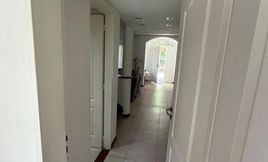 Casa Amoblada en Solar del Bosque – 4 Ambientes, Quincho, Piscina y Aire Central - Canning