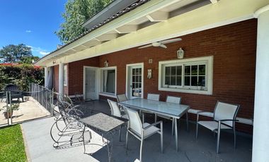 Casa Amoblada en Solar del Bosque – 4 Ambientes, Quincho, Piscina y Aire Central - Canning