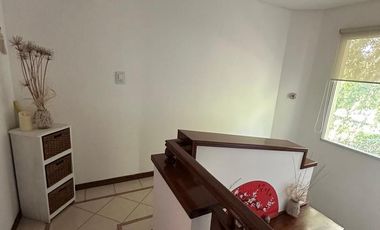 Casa Amoblada en Solar del Bosque – 4 Ambientes, Quincho, Piscina y Aire Central - Canning