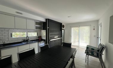 Casa Amoblada en Solar del Bosque – 4 Ambientes, Quincho, Piscina y Aire Central - Canning