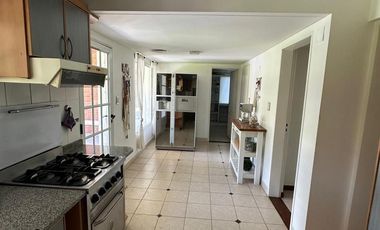 Casa Amoblada en Solar del Bosque – 4 Ambientes, Quincho, Piscina y Aire Central - Canning