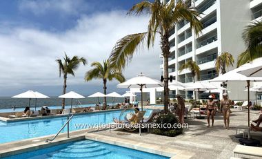 Departamentos a Pie de Playa en la Zona Hotelera de Puerto Vallarta, Jalisco