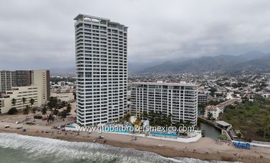 Departamentos a Pie de Playa en la Zona Hotelera de Puerto Vallarta, Jalisco