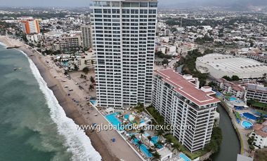 Departamentos a Pie de Playa en la Zona Hotelera de Puerto Vallarta, Jalisco