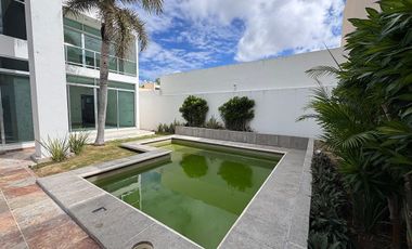 CASA EN MONTEBELLO, MERIDA EN RENTA