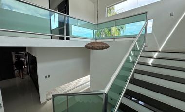 CASA EN MONTEBELLO, MERIDA EN RENTA