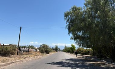 Terreno a la venta en calle Monteagudo