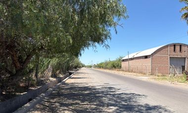 Terreno a la venta en calle Monteagudo