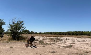 Terreno a la venta en calle Monteagudo