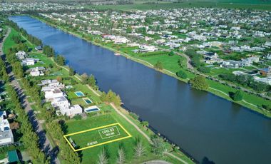 Terreno en Puerto Roldan, Vista al Lago, 960m2