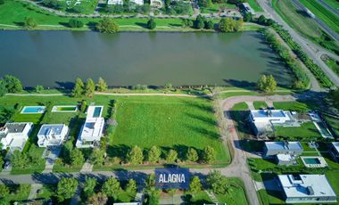 Terreno en Puerto Roldan, Vista al Lago, 960m2