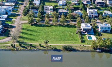 Terreno en Puerto Roldan, Vista al Lago, 960m2