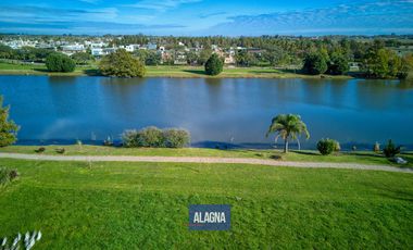 Terreno en Puerto Roldan, Vista al Lago, 960m2
