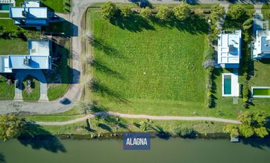 Terreno en Puerto Roldan, Vista al Lago, 960m2