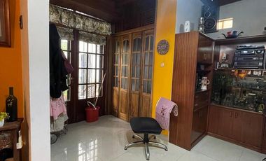 Casa en  venta con 3 viviendas de 4amb y 2amb, jardín y cochera - Wilde